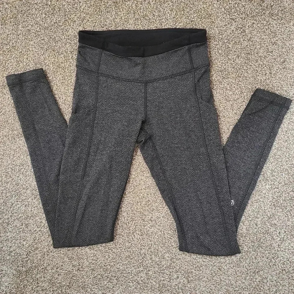 Lululemon Athletica Wunder Under herringbone pattern athleisure leggings - Picture 2 of 3